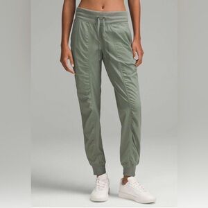 Lululemon Dance Studio Mid-Rise Jogger *Full Length
Grey Eucalyptus